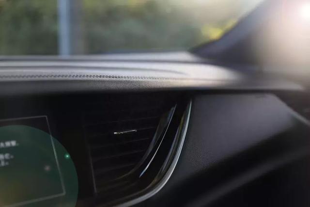 “公平”的较量,一场君威GS和大众CC的“硬仗”即将拉开帷幕