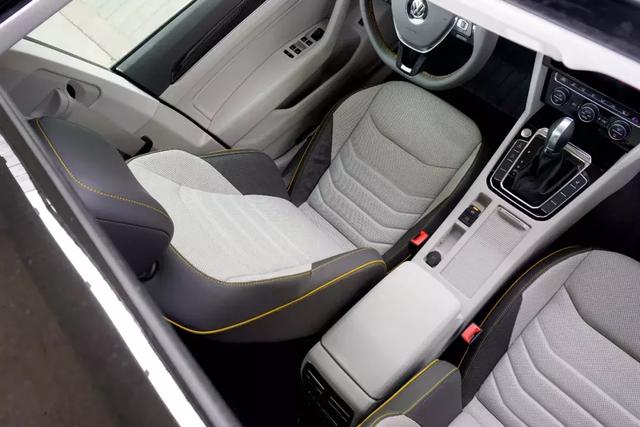 “公平”的较量,一场君威GS和大众CC的“硬仗”即将拉开帷幕