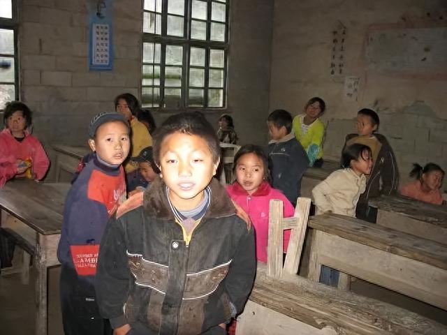 江西才女伍继红:94年考入人大,二婚嫁光棍靠低保度日,为什么?