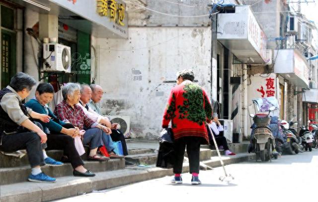 东门长大的侠们,没有人不晓得南陵路