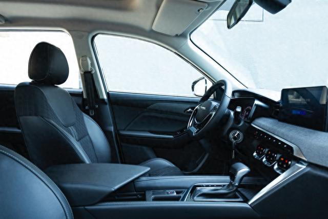 年轻定义时代,BUFF点燃激情,北京汽车智达X3预售价5.99万元-9.99万元