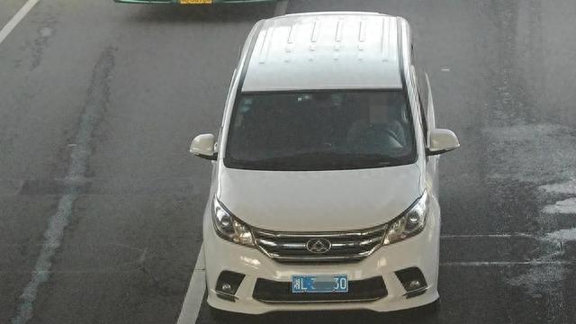 小车每晚偷偷进珠海,凌晨神奇离开!被抓现行后,司机:我钱还没捂热呢!