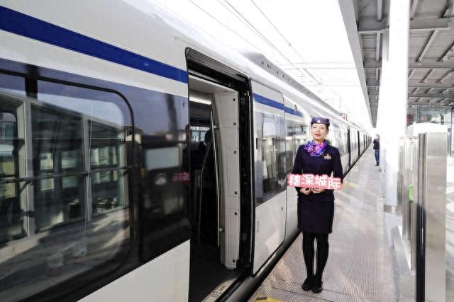 今早穗深城际首发列车开出,你最关心的搭乘攻略在这里,请收好