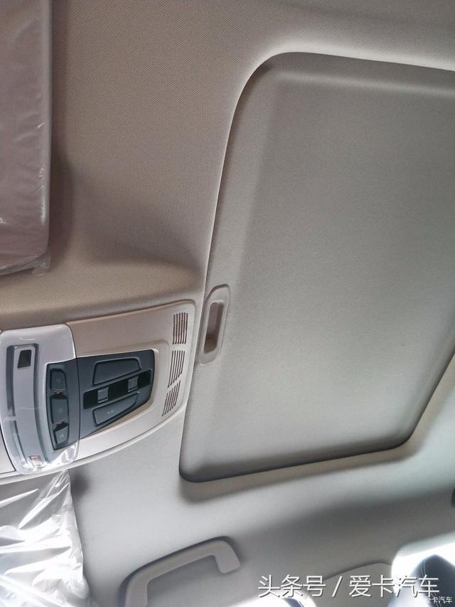 比宝骏530更适合担当时尚座驾,车主谈众泰T500购车感受!