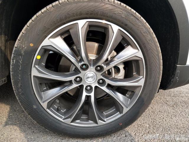 比宝骏530更适合担当时尚座驾,车主谈众泰T500购车感受!