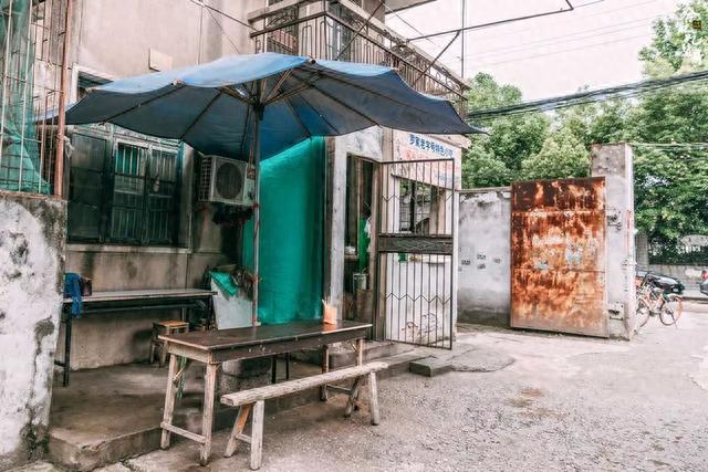 东门长大的侠们,没有人不晓得南陵路