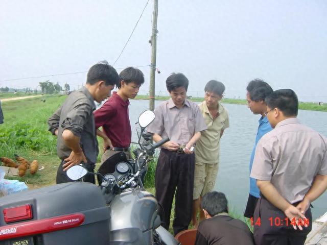 重磅!粤海成功上市!三大特质引人瞩目!郑石轩:打造世界一流水产饲料企业