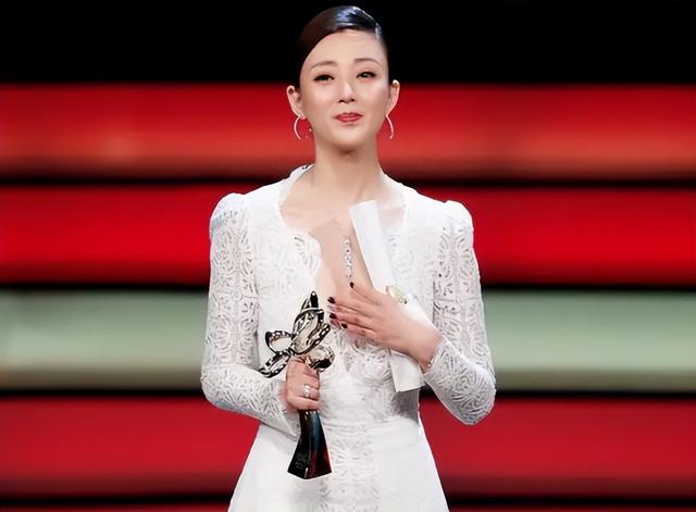 9.6分!《万里归途》票房正式破3亿,观众说得最多的是殷桃演技