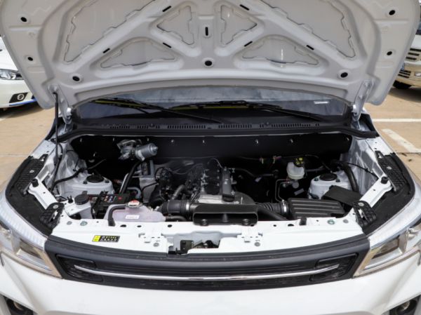 五菱宏光V不是神车吗;风光380到底凭啥能抢走市场!