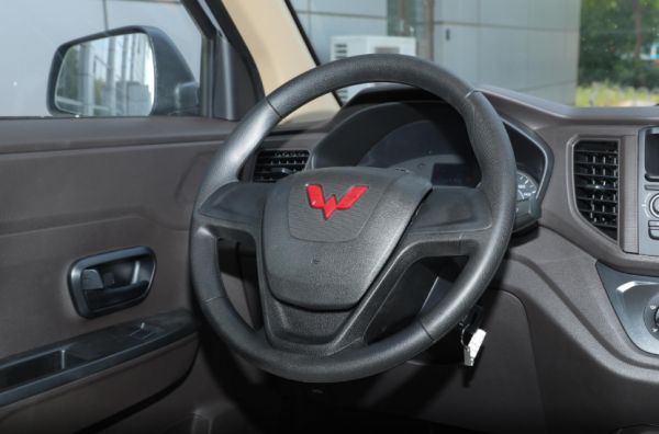 致富之车的较量;风光380诚意满满,宏光V终于遇到对手了?