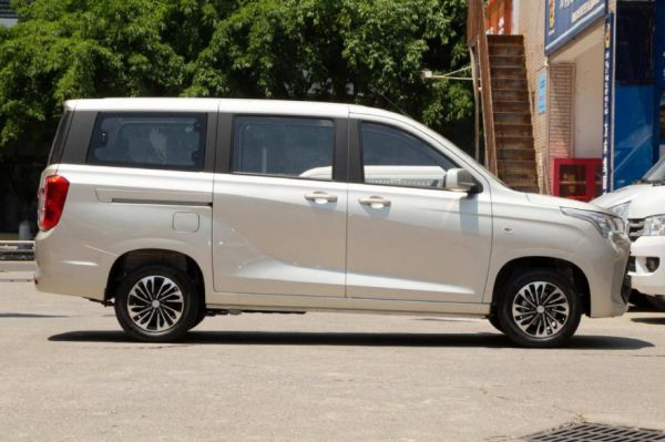 不足5万可买的家商兼用MPV,至多可载8人,解读风光380?
