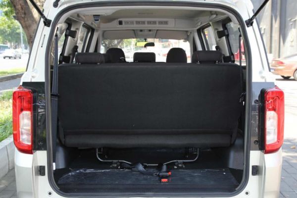 不足5万可买的家商兼用MPV,至多可载8人;解读风光380