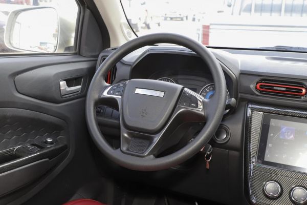 致富之车的较量,风光380诚意满满,宏光V终于遇到对手了