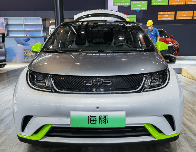 2022最受国人追捧的十大新能源车:特斯拉无缘前三,比亚迪占6席