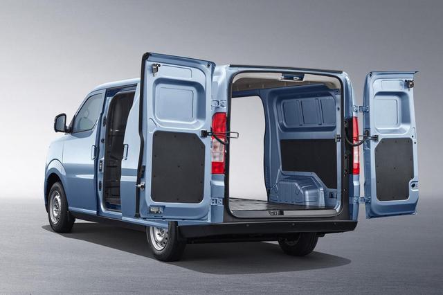 挑新能源物流车该看重什么?比一比瑞驰EC75、星享V6E就有答案