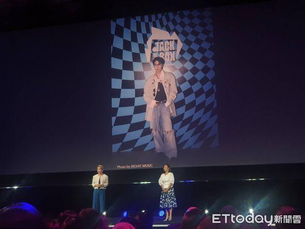 直击/BTS独家曝光团体「下一章」新计画 SJ、NCT127也加入迪士尼