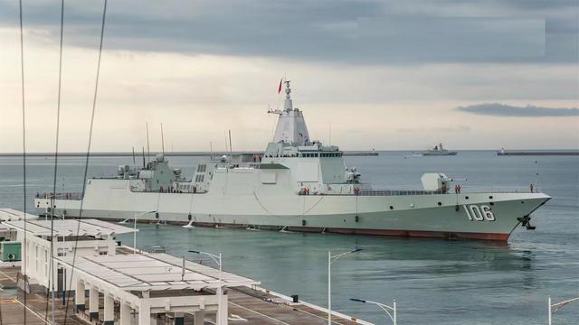 1.1万美军进驻菲律宾!3艘航母集结西太平洋,美国准备对华摊牌?