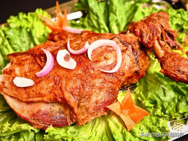 一学就会,新疆传统烤肉馕坑肉,制作过程太简单了