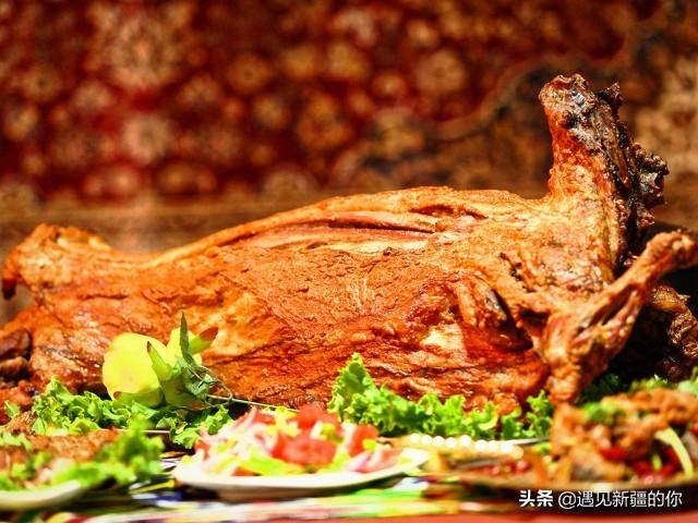 一学就会,新疆传统烤肉馕坑肉,制作过程太简单了