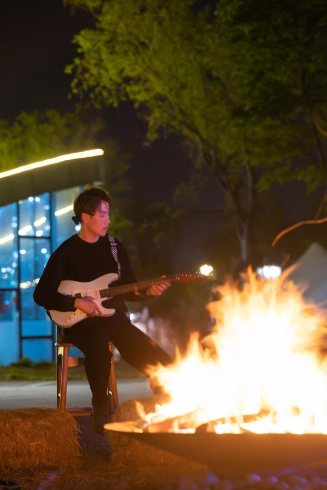 音乐节live现场来了,更有港区首届购房节惊艳亮相,五一假期欢聚郑州园博园