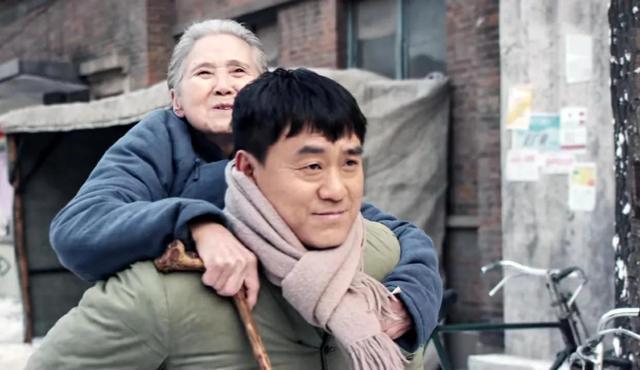 《情满四合院》细思极恐:第一位发现傻柱是宝的竟是聋老太太