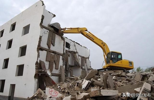 拆迁全面停止?已明确:2024年起,房龄20年的老房子统统这样处理