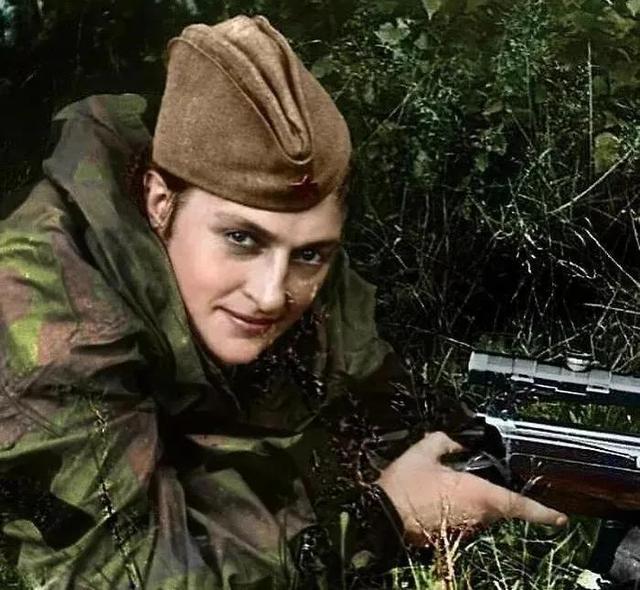 30张罕见的图片:肛门里塞得炸弹,肉欲横流的美军海报