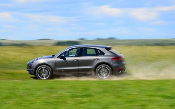 汽车积碳堆积严重?教你几个快速清理的小技巧,轻松让旧车变新车