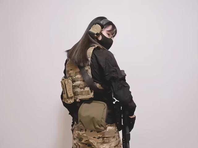 外网疯传:中国籍女雇佣兵被乌克兰生擒 真相竟是......