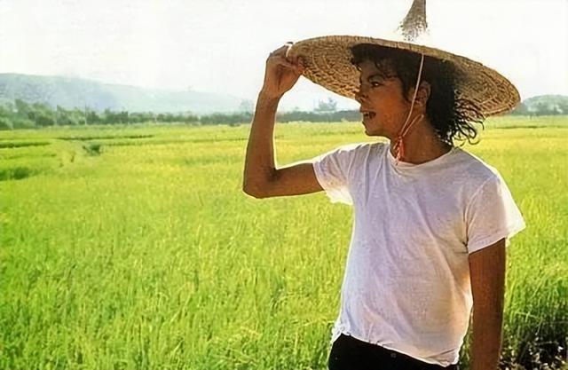 30张罕见的图片:肛门里塞得炸弹,肉欲横流的美军海报