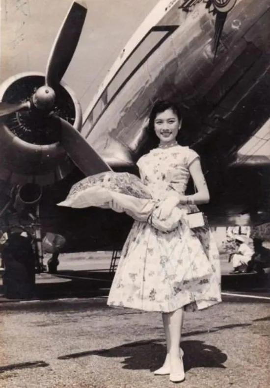 30张罕见的图片:肛门里塞得炸弹,肉欲横流的美军海报