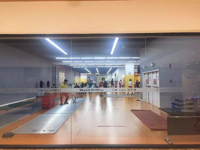 一线测评|梦想孩子能够仗“剑”走天涯 万国体育击剑运动实测