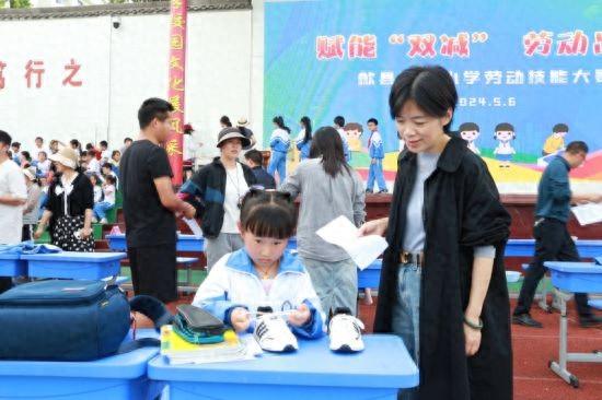 歙县新安小学:赋能“双减” 劳动出彩