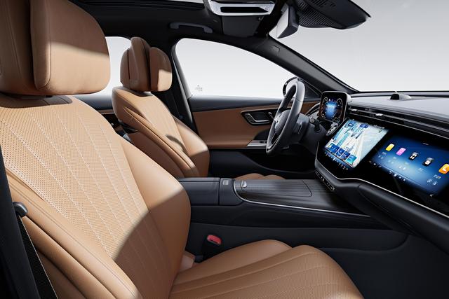 全新梅赛德斯-奔驰长轴距E级车,搭配8295芯片,能否让你买单?