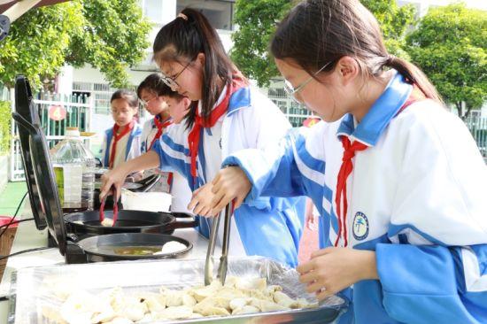 歙县新安小学:赋能“双减” 劳动出彩