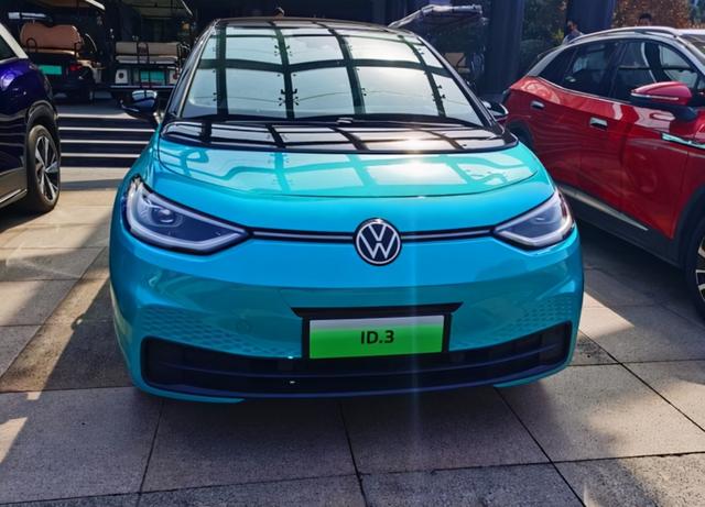 大众新能源卖疯了?试驾上汽大众ID3,难怪会热销