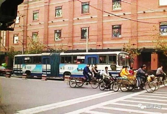 你还记得当年被BB机冠名的3条公交线路吗？