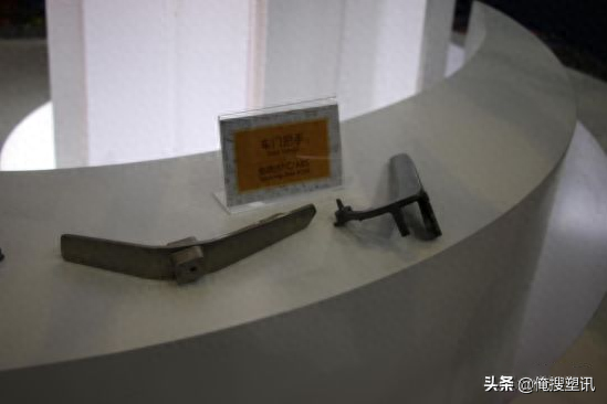 PA、POM、PBT、PP等近10种免喷涂塑料在汽车上应用最新案例