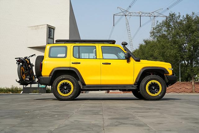 实拍坦克300边境限定版与BUXUS联名纯电越野自行车