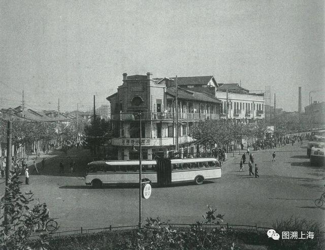 你还记得当年被BB机冠名的3条公交线路吗？