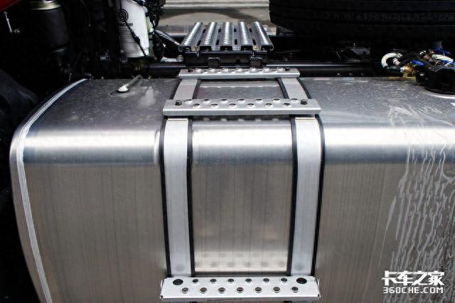 潍柴510马力配12挡AMT，2022款乘龙H7“上新”！这些地方变了