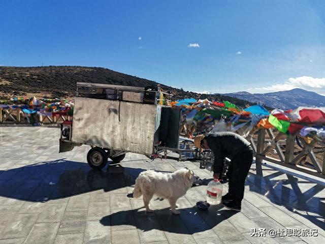 汉EV耗电22爬上红拉山垭口，遇到牛人改装增程式电三轮游全国