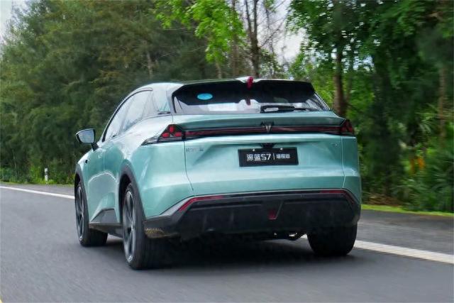 试驾｜长安深蓝S7：面面俱到，藏有惊喜