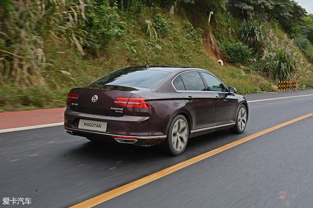 巩固标杆地位 试驾新款一汽-大众迈腾