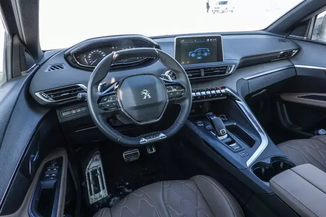 1.8T+8AT，这台前驱SUV也能玩冰上漂移，你敢信？