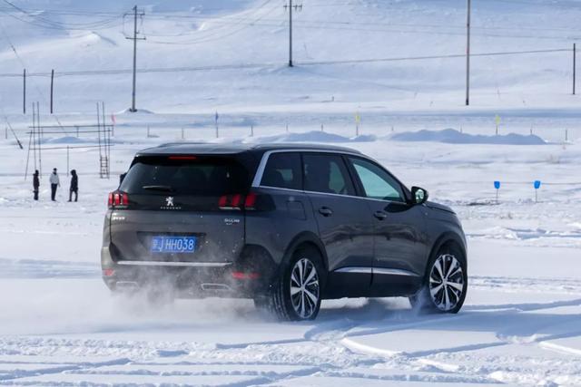 1.8T+8AT，这台前驱SUV也能玩冰上漂移，你敢信？