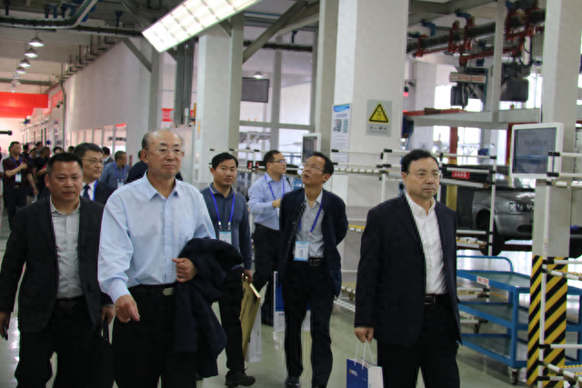 2023年奔腾校企合作年会在成都汽车职校隆重举行