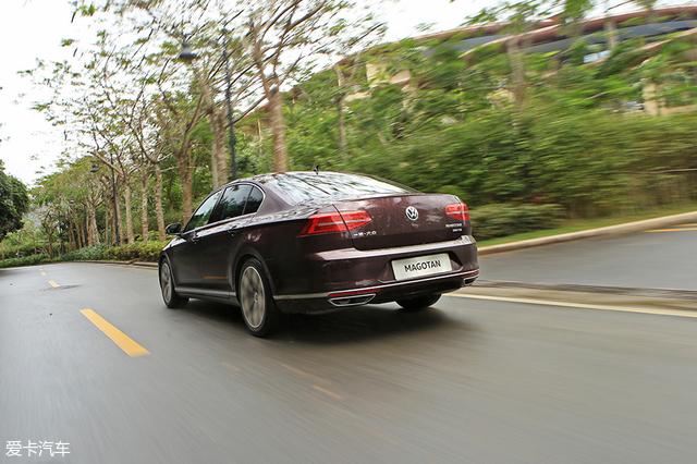 巩固标杆地位 试驾新款一汽-大众迈腾
