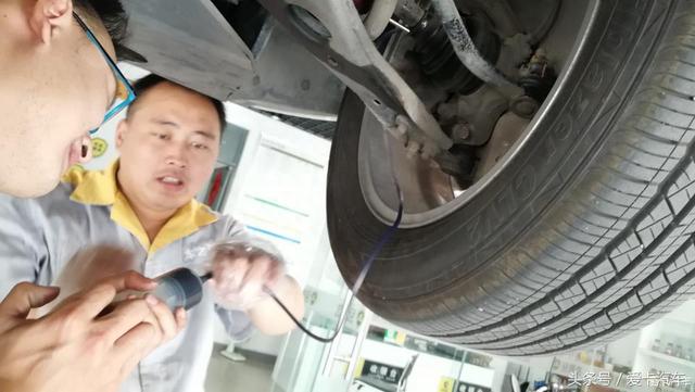 出现不定时异响，众泰T600半轴球笼加油！