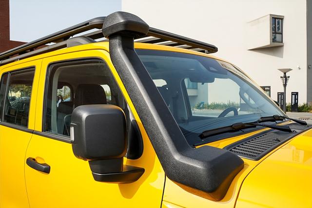 实拍坦克300边境限定版与BUXUS联名纯电越野自行车